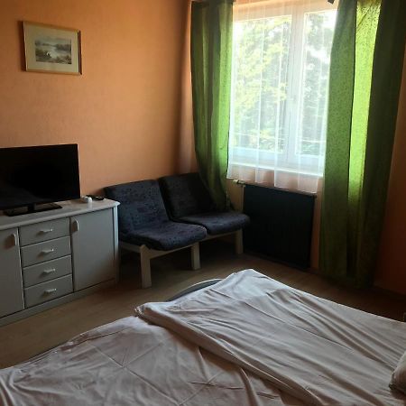 Francoise Szallo Balatonlelle Buitenkant foto