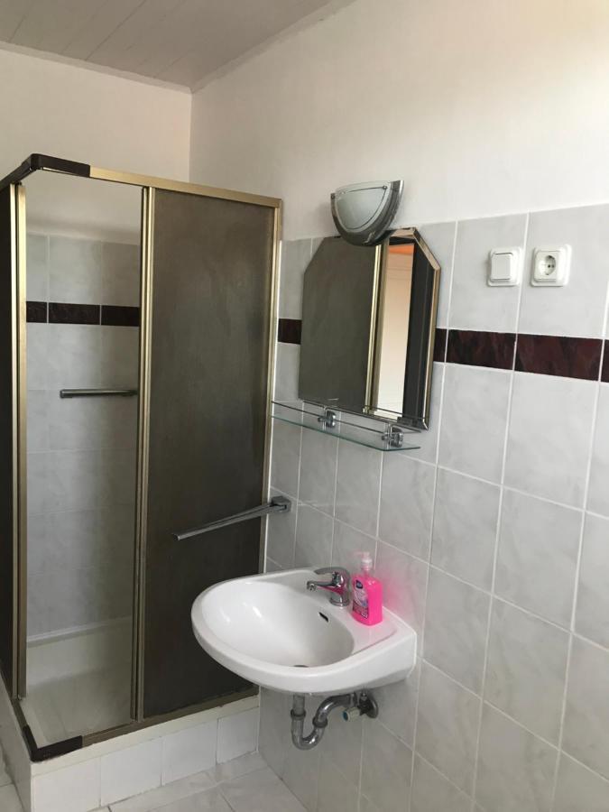Francoise Szallo Balatonlelle Buitenkant foto